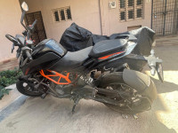 Black KTM Duke 390