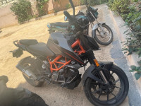 Black KTM Duke 390
