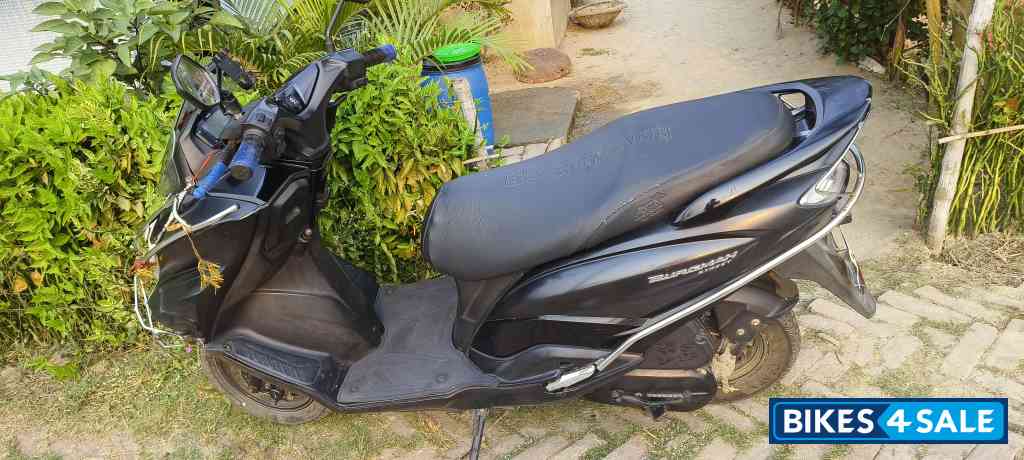 Suzuki Burgman Street