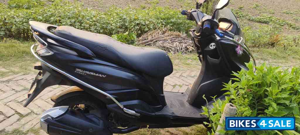 Suzuki Burgman Street