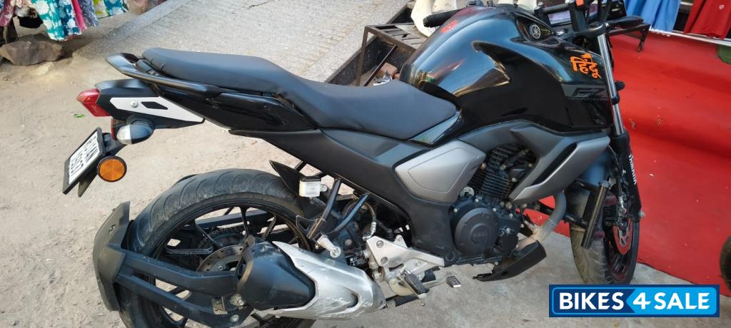 Black Yamaha FZ-S FI V3