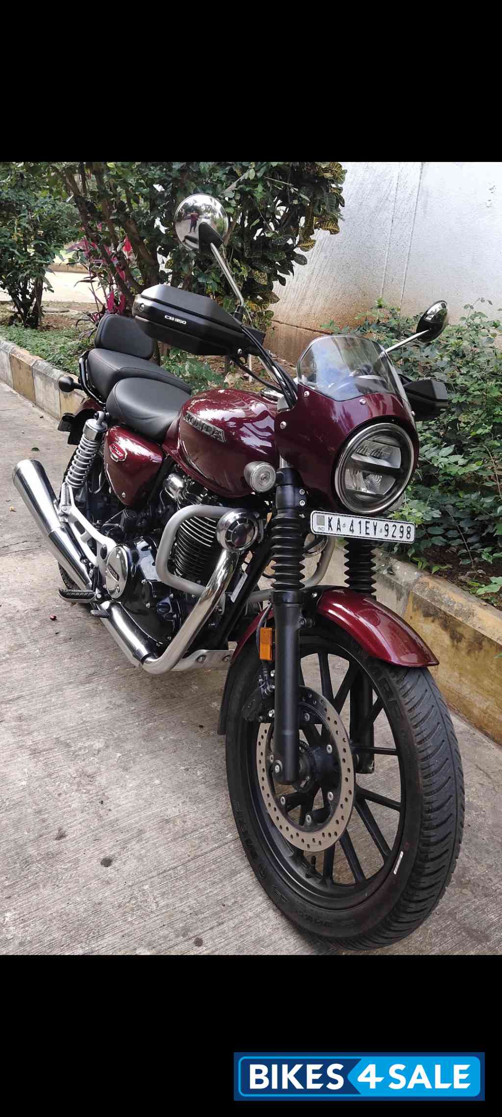 Honda CB350 DLX Pro