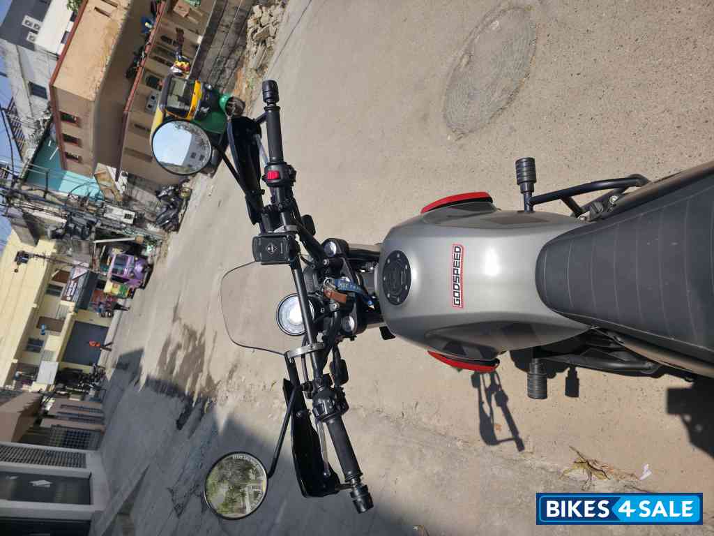 Royal Enfield Scram 411