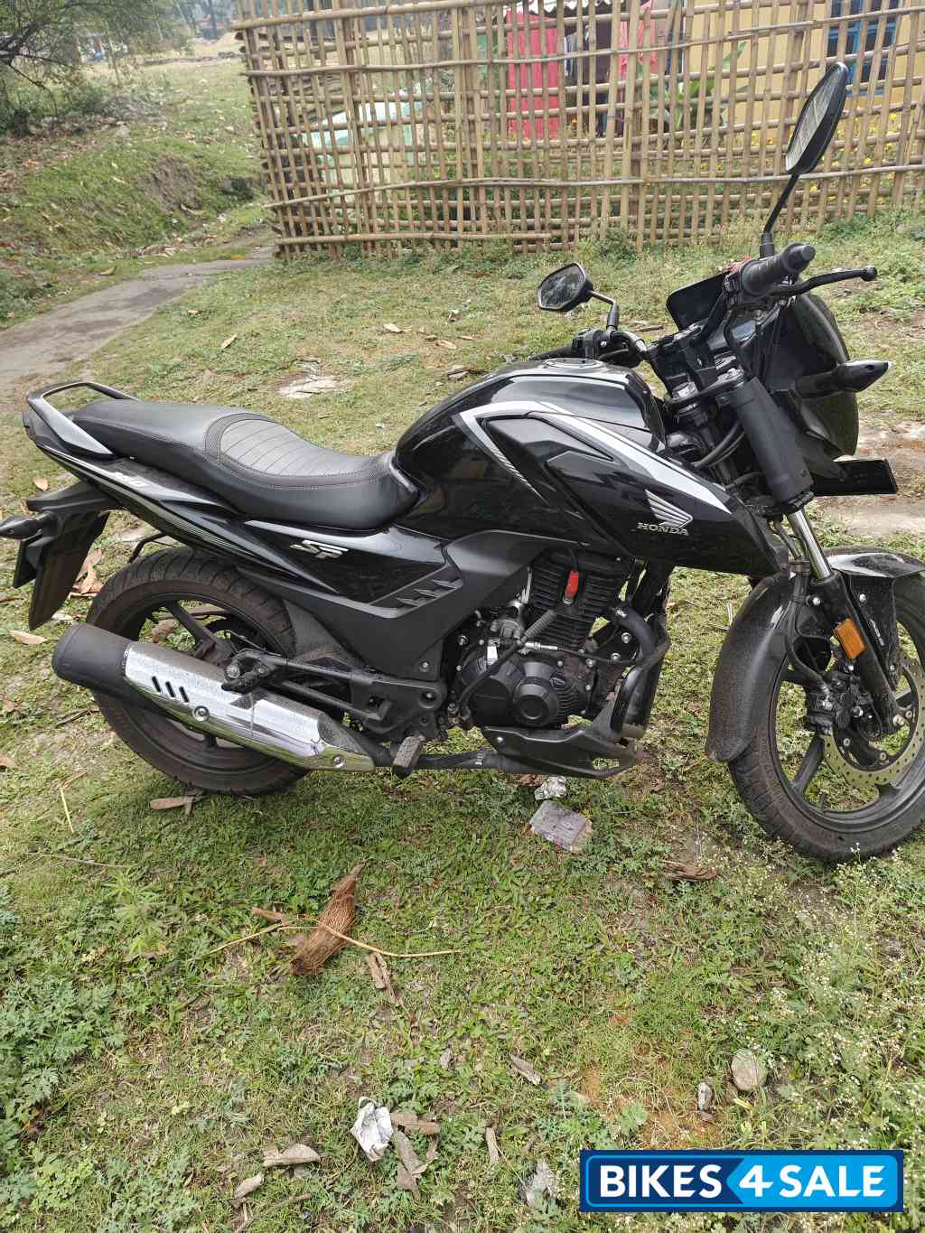 Black Honda SP 160 Double Disc