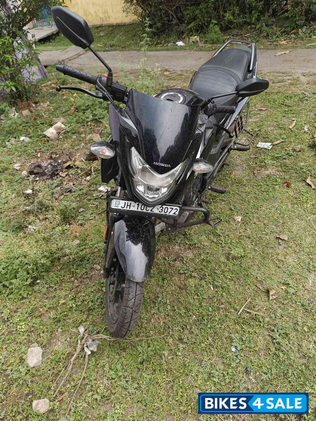 Black Honda SP 160 Double Disc