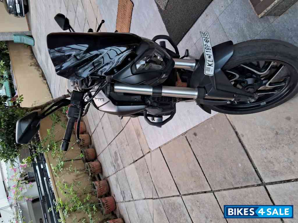 Bajaj Dominar 400