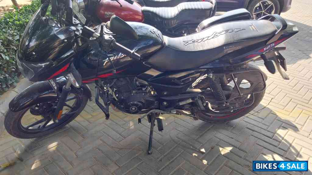 Bajaj Pulsar 125