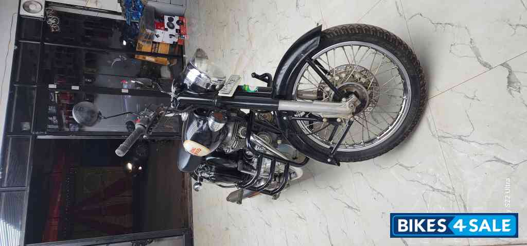 Black Royal Enfield Classic 350
