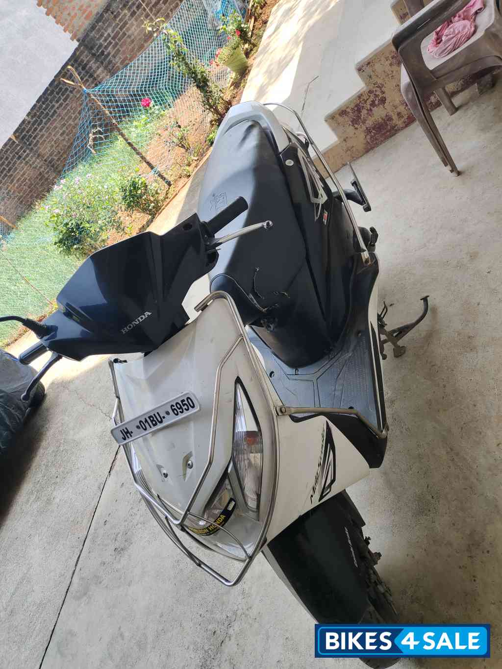 Black White Honda Dio