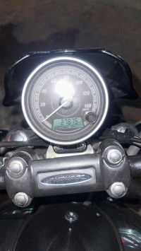 Black Bajaj Avenger Street 160 BS6