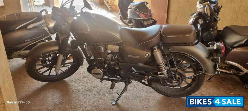 Honda CB350 DLX Pro