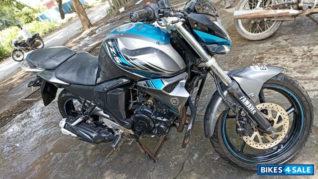 Yamaha FZ-S