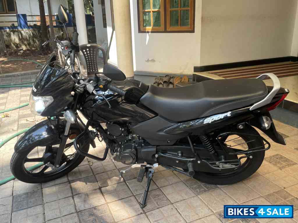 Black TVS Sport BS6