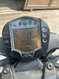 White KTM Duke 250 2020