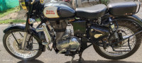 Black Royal Enfield Classic 350