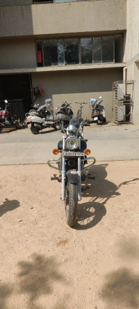 Bajaj Avenger 220 DTS-i