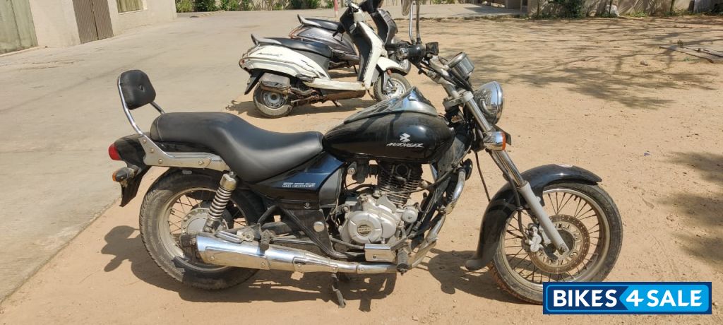 Bajaj Avenger 220 DTS-i
