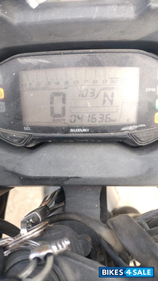 Black Suzuki Gixxer SF