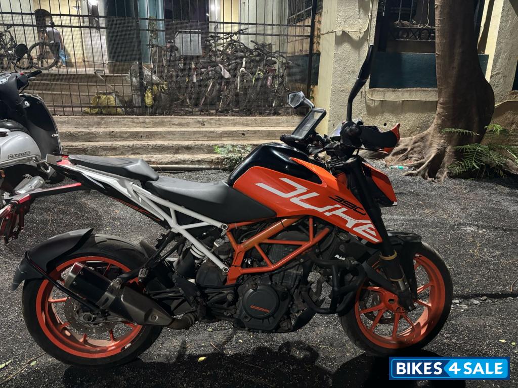 Orange Black KTM Duke 390