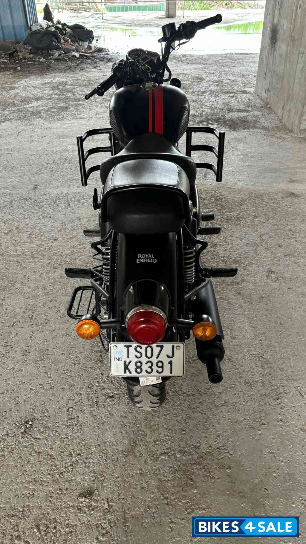 Matt Black Royal Enfield Classic Stealth Black