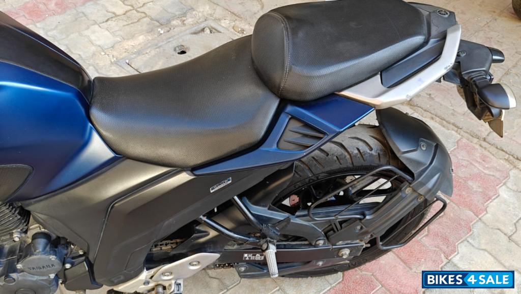 Mat Dark Purplish Blue Yamaha FZ25