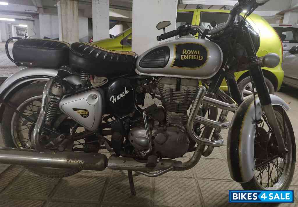 Silver Royal Enfield Classic 500