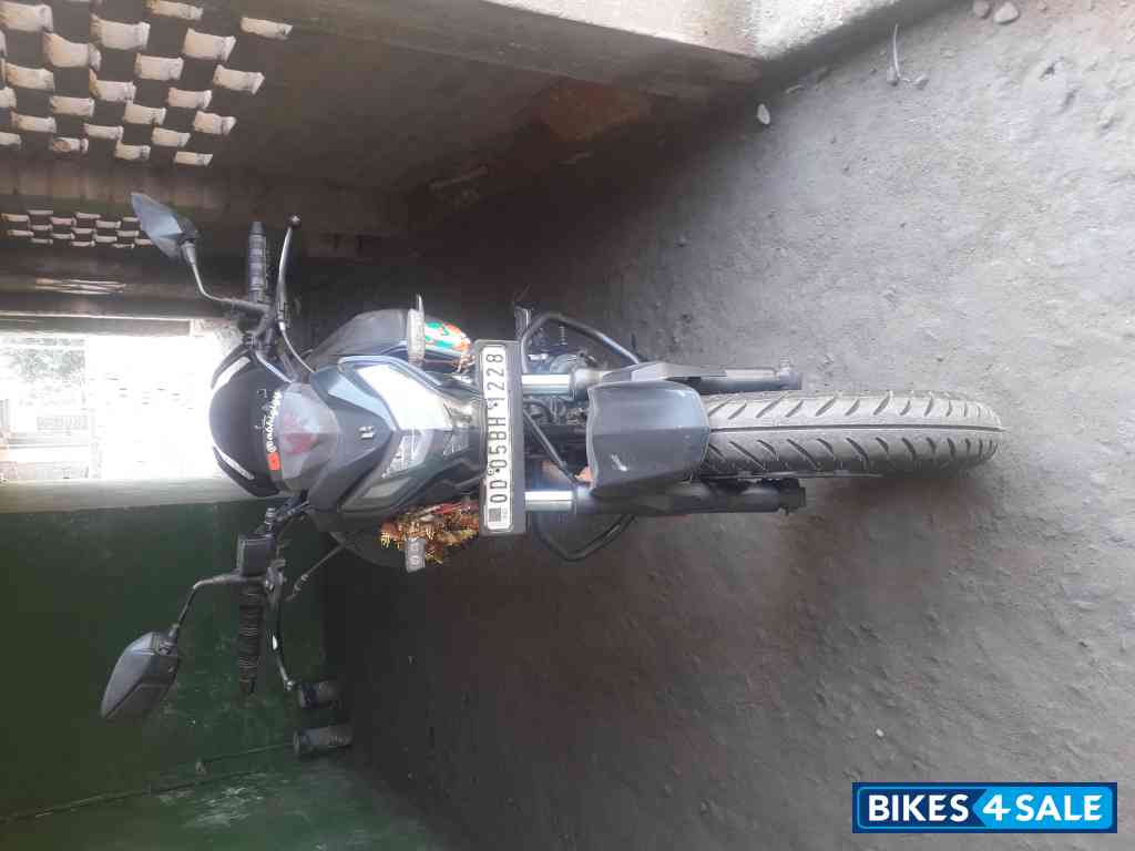 Black Hero Xtreme 160R Stealth Edition