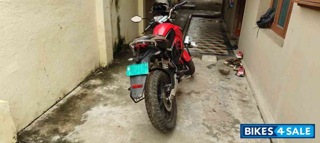 Revolt RV400 Eclipse Red