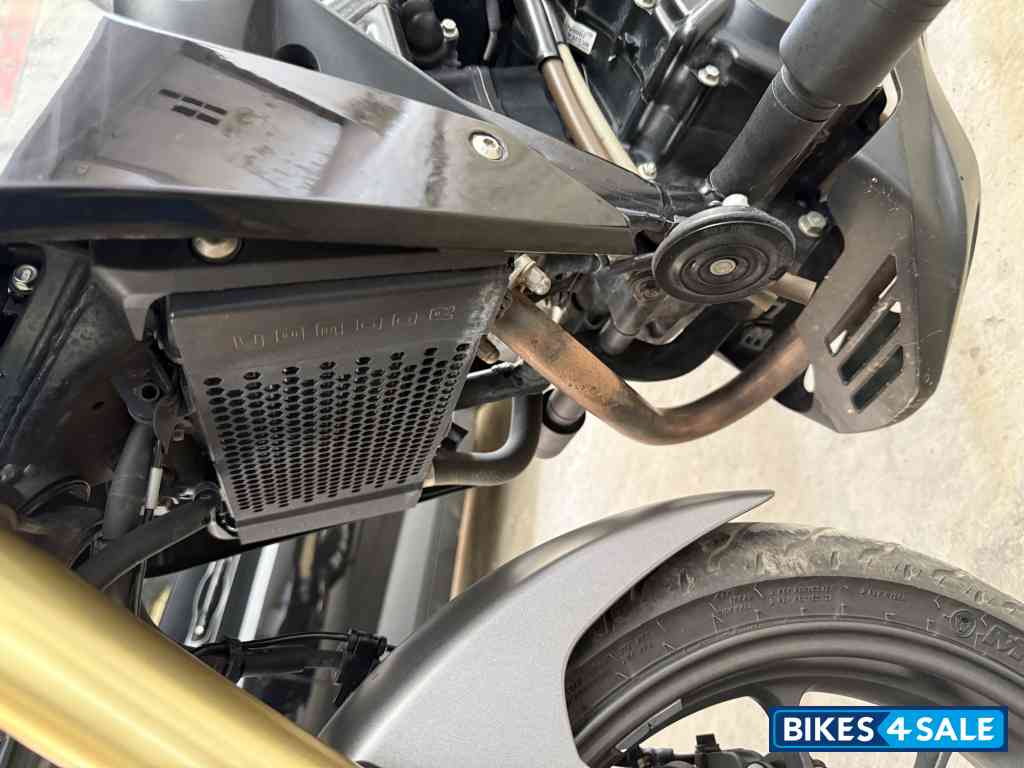 Matte Massive Grey Metallic Honda CB300R