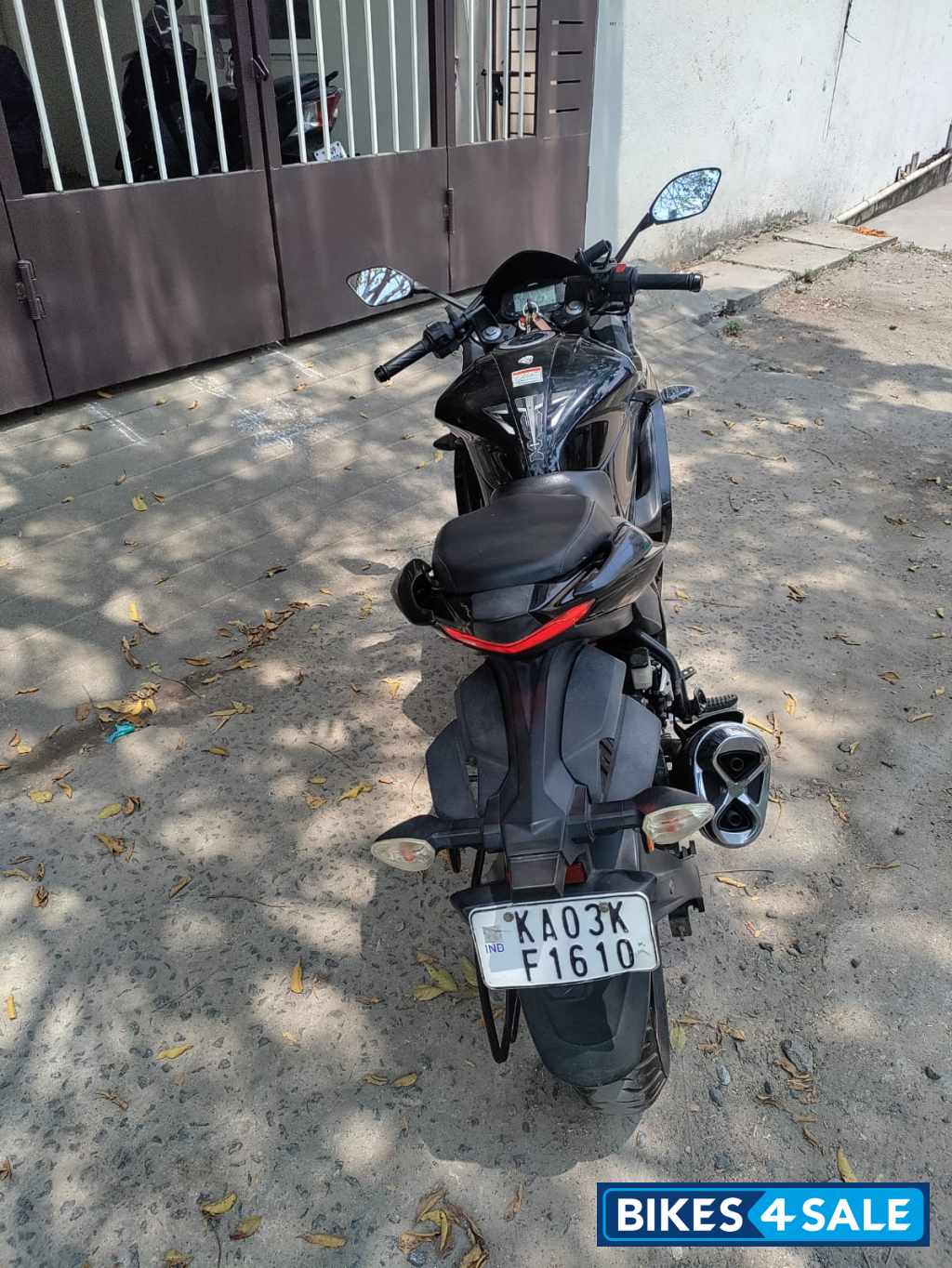 Black Suzuki Gixxer SF BS6