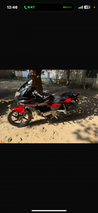 Bajaj Pulsar 220F