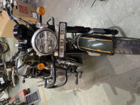 Interstellar Green Royal Enfield Super Meteor 650