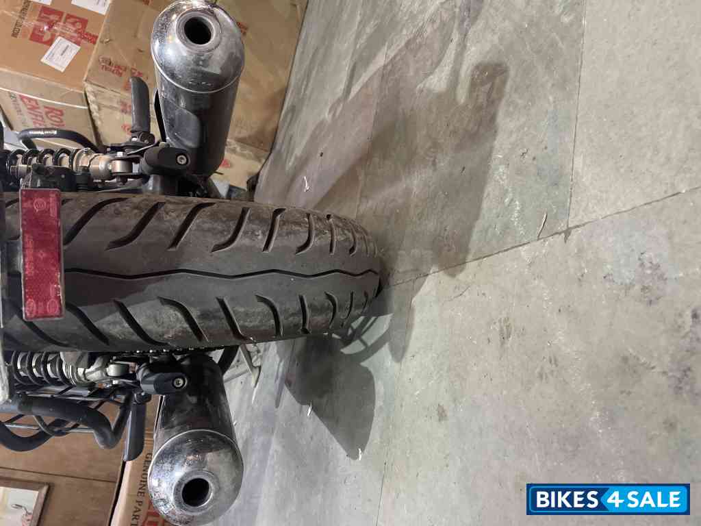 Interstellar Green Royal Enfield Super Meteor 650 Interstellar Green Royal Enfield Super Meteor 650