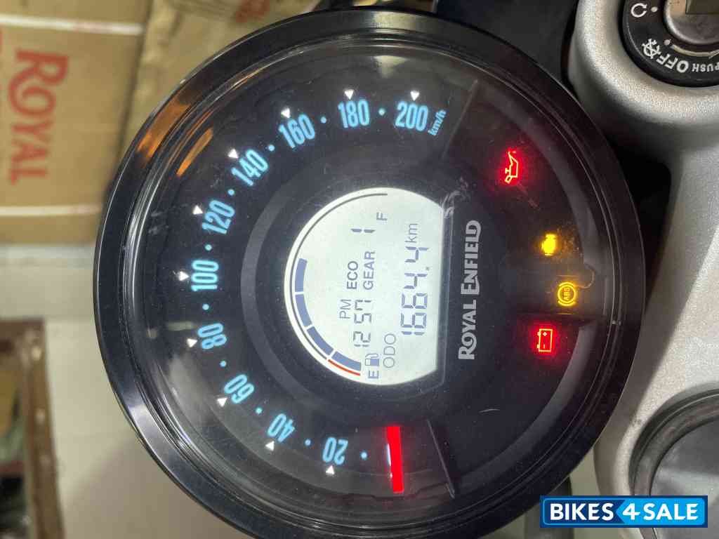 Interstellar Green Royal Enfield Super Meteor 650 Interstellar Green Royal Enfield Super Meteor 650