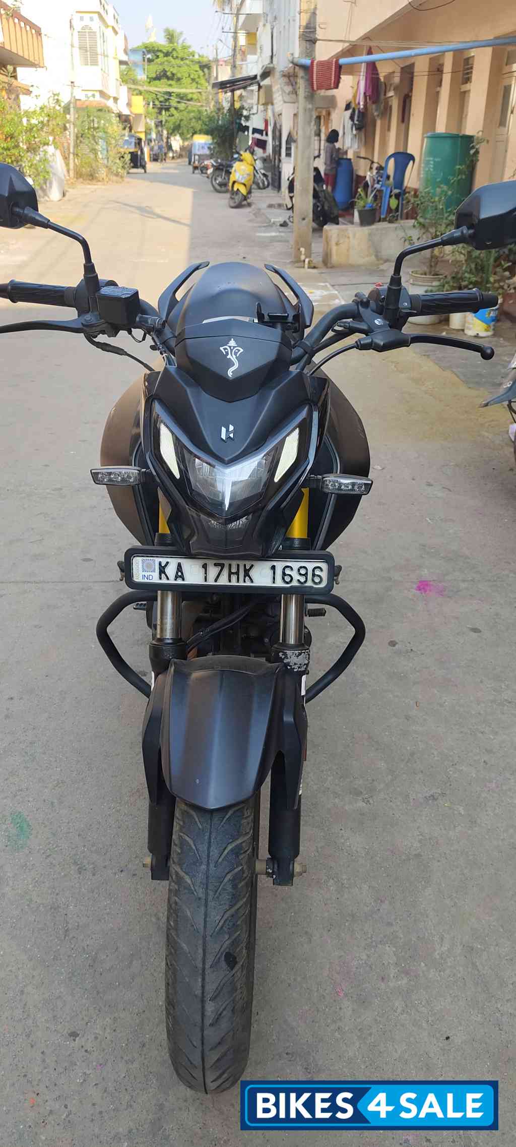 Hero Xtreme 160R Stealth Edition Hero Xtreme 160R Stealth Edition