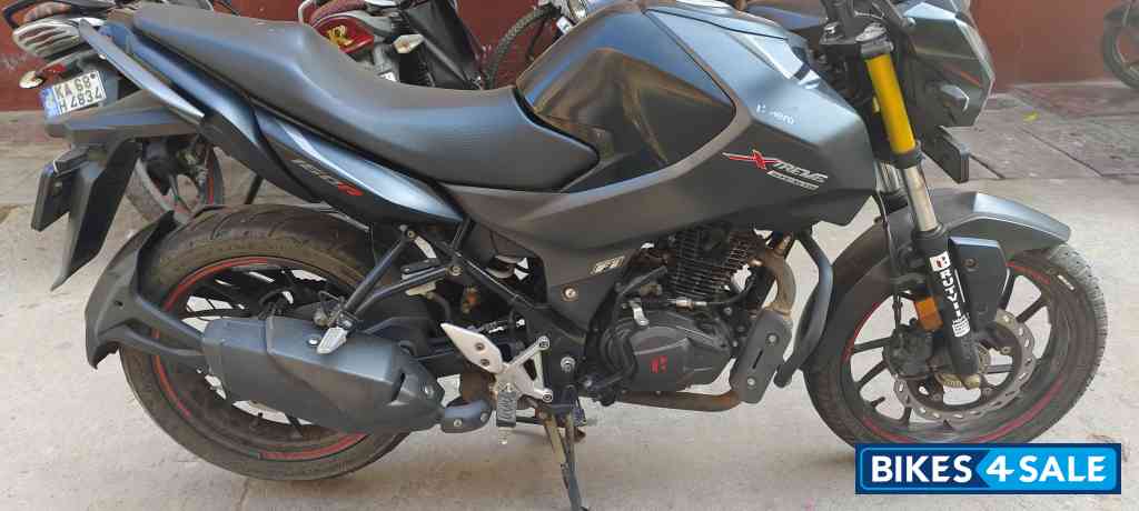 Hero Xtreme 160R Stealth Edition Hero Xtreme 160R Stealth Edition