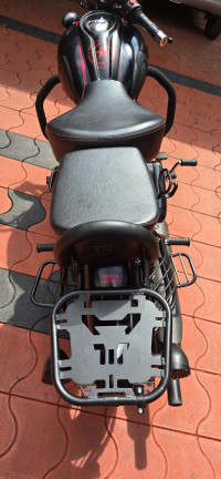 Royal Enfield Classic Stealth Black