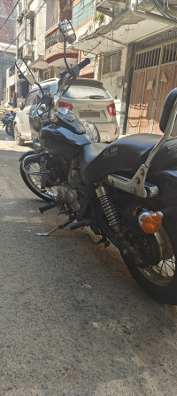 Bajaj Avenger 200 DTS-i