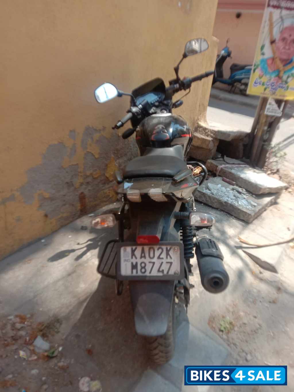 Bajaj Pulsar 125 Split Seat Bajaj Pulsar 125 Split Seat