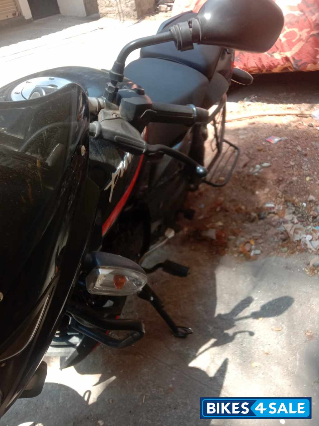 Bajaj Pulsar 125 Split Seat Bajaj Pulsar 125 Split Seat