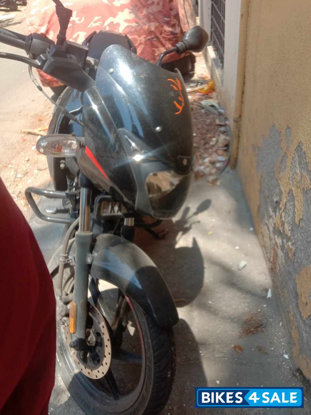 Bajaj Pulsar 125 Split Seat Bajaj Pulsar 125 Split Seat