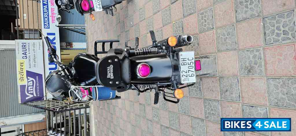 Stellar Black Royal Enfield Meteor 350 Stellar