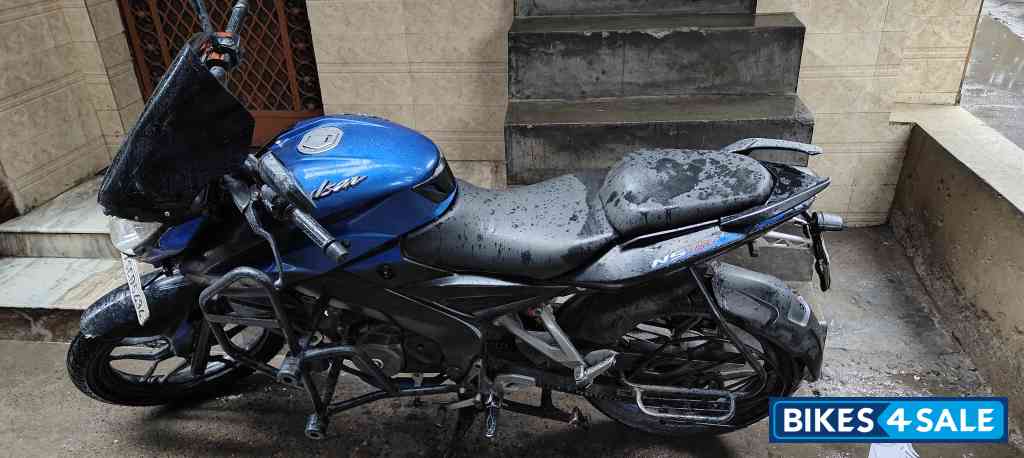 Blue & Black Bajaj Pulsar NS 160