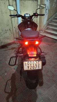 Stealth Black Hero Xtreme 160R 4V Connected 2.0