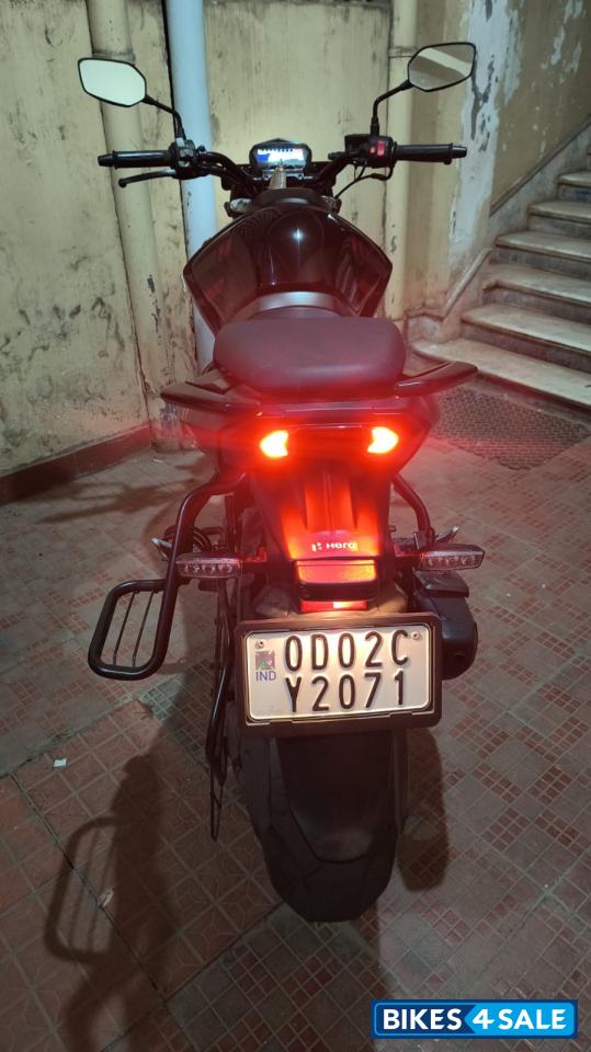 Stealth Black Hero Xtreme 160R 4V Connected 2.0