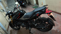 Stealth Black Hero Xtreme 160R 4V Connected 2.0