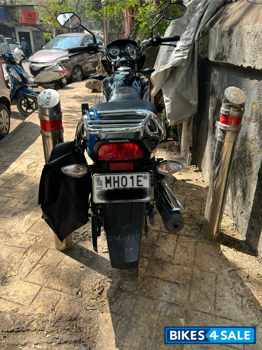 Black Honda CD 110 Dream Deluxe BS6