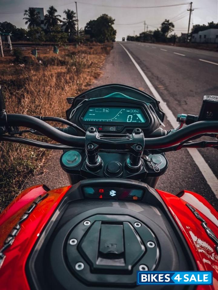 Red Bajaj Dominar 250