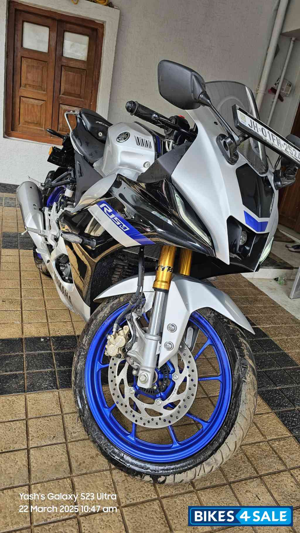 Yamaha R15M