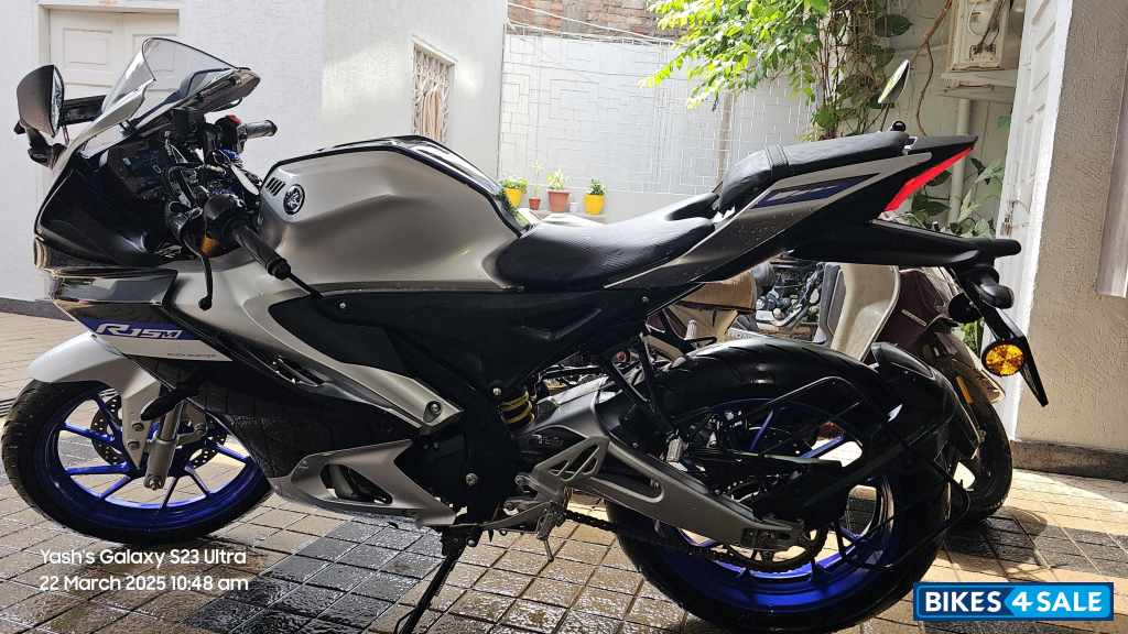 Yamaha R15M